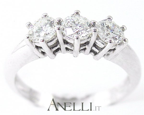 Anello Trilogy con Diamanti 0,78 carati (G-VS1)