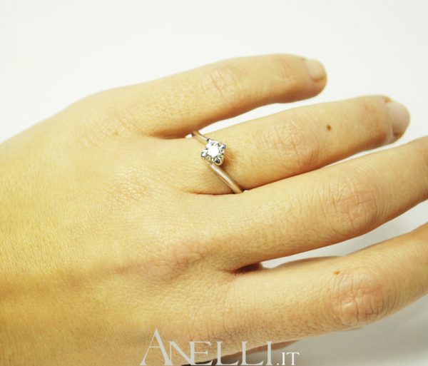 Anello Solitario Valentino 0,45 carati (F - Purissimo)