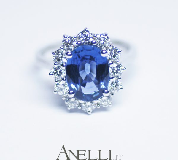 Anello con Zaffiro Naturale di 5 carati
