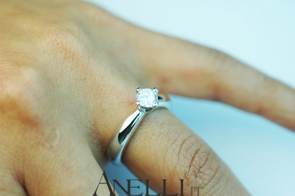 Diamante solitario da mezzo carato di colore F purissimo