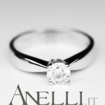 Solitario classico con diamante di 0,45 carati (H-VS2)