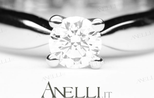 Solitario Classico con Diamante 0.38 ct D-VVS1