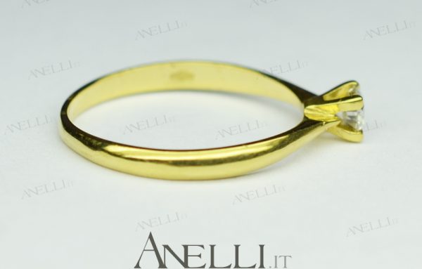 Anello Solitario Oro Giallo 0.20 carati F-VS1 GIA