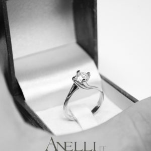 Anello Fidanzamento 0.60 ct D-SI1 GIA