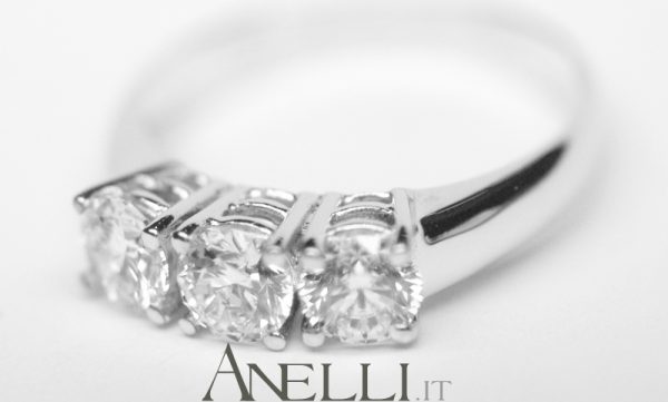 Trilogy 3 Diamanti da 0.50 carati colore D purezza IF GIA