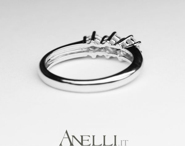 Trilogy con Diamanti 0.75 carati colore D purezza VVS1 GIA