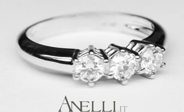 Trilogy con Diamanti 0.75 carati colore D purezza VVS1 GIA