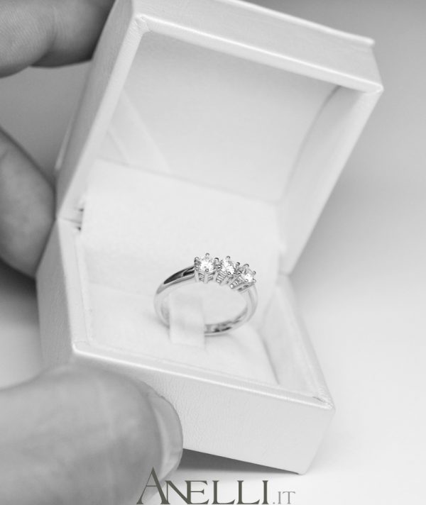 Trilogy con Diamanti 0.75 carati colore D purezza VVS1 GIA