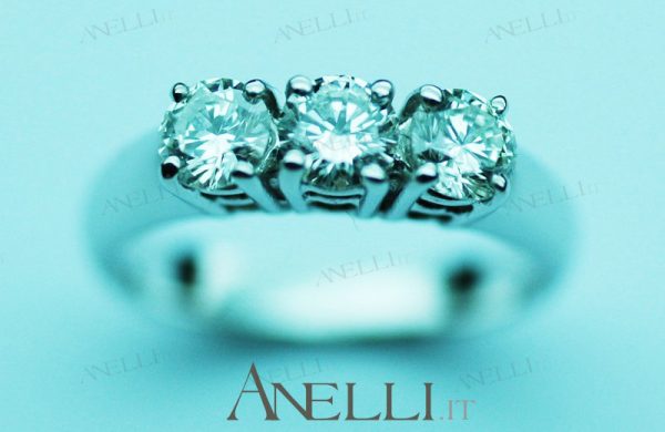Trilogy Diamanti 0.75 carati colore E purezza VS1 GIA
