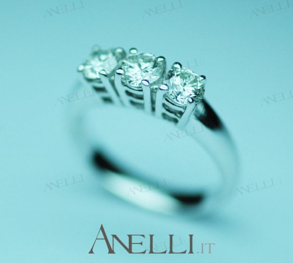 Trilogy Diamanti 0.75 carati colore E purezza VS1 GIA
