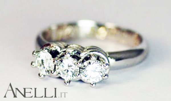 Anello trilogy 1,20 carati GIA