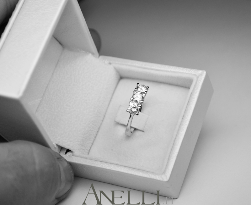 Trilogy 1 Carato Diamanti colore D purezza VS1 GIA