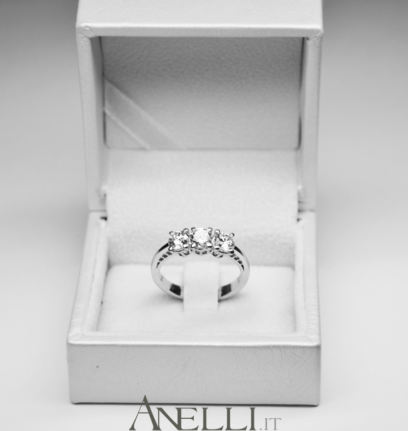 Trilogy 1 Carato Diamanti colore D purezza VS1 GIA
