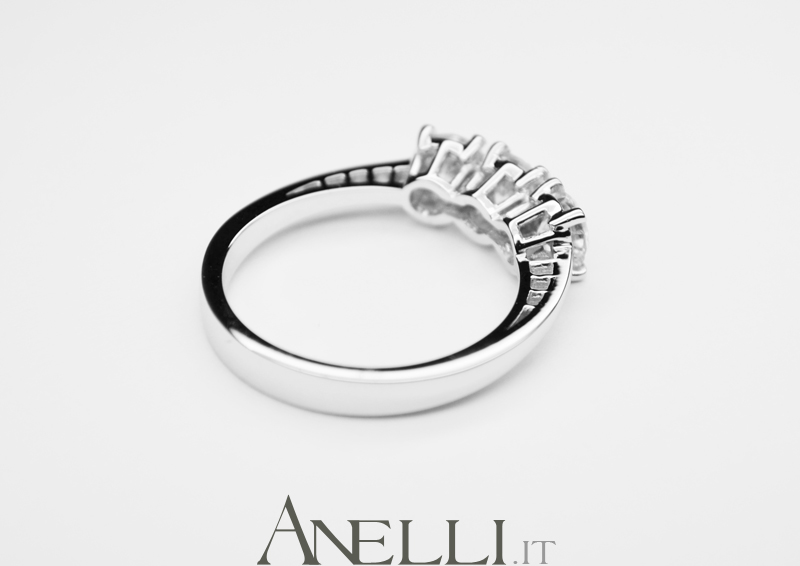 Trilogy 1 Carato Diamanti colore D purezza VS1 GIA