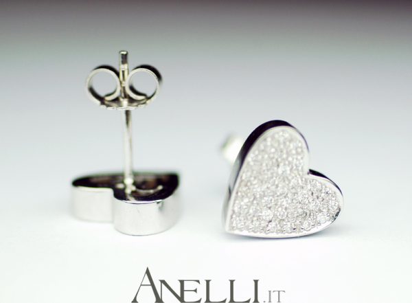 Orecchini con cuori a pavè di diamanti