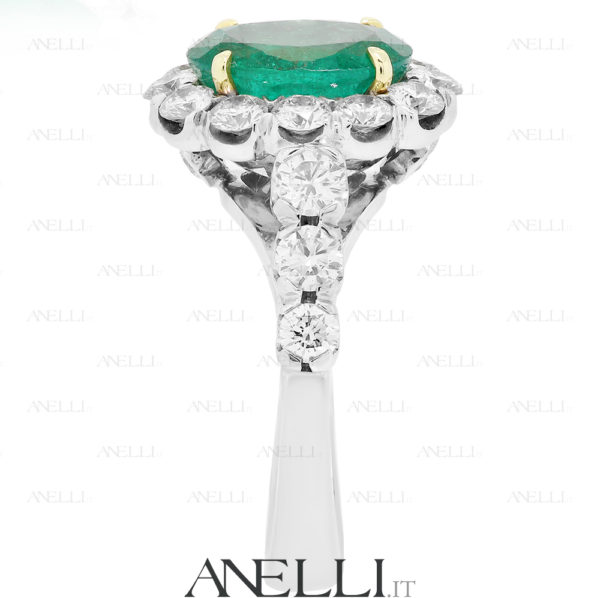 Anello Smeraldo Colombiano Ovale 2 Carati e mezzo