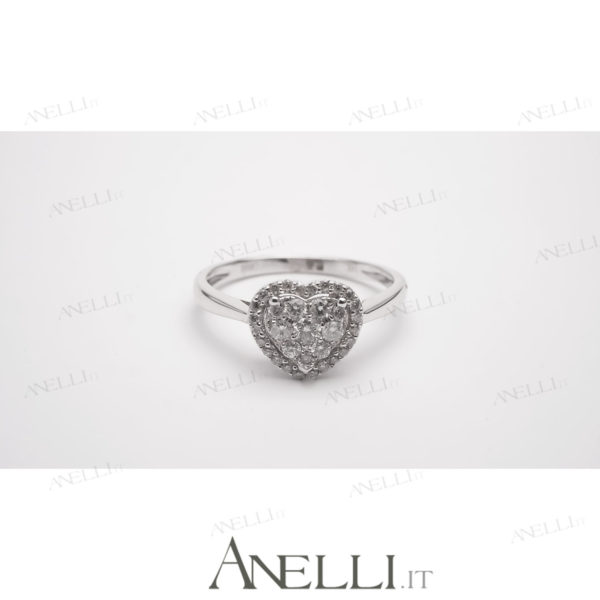 Anello a forma di Cuore con Diamanti
