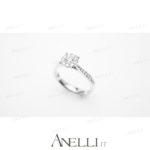Anello da Fidanzamento con Pavé di Diamanti